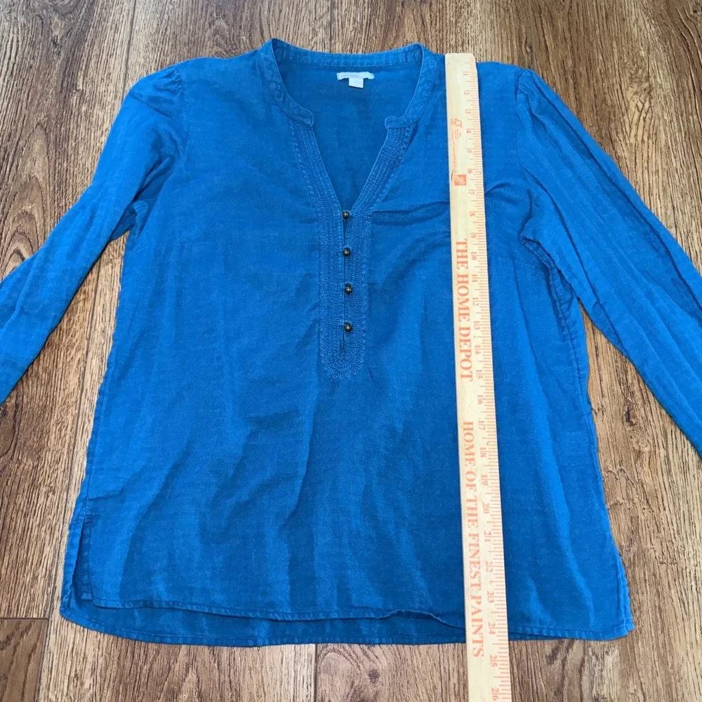 Old Navy Blue Cotton Embroidered Split Neck Blouse Womens M boho bronze buttons